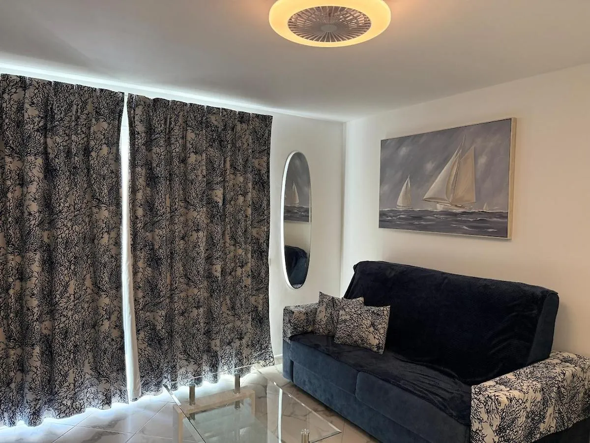 Central Location C, Americas, Pool View Sunny Wifi Playa de las Americas  Espanha