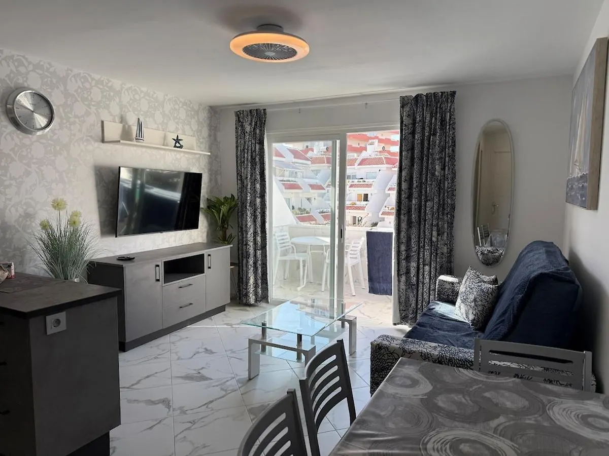 Central Location C, Americas, Pool View Sunny Wifi location